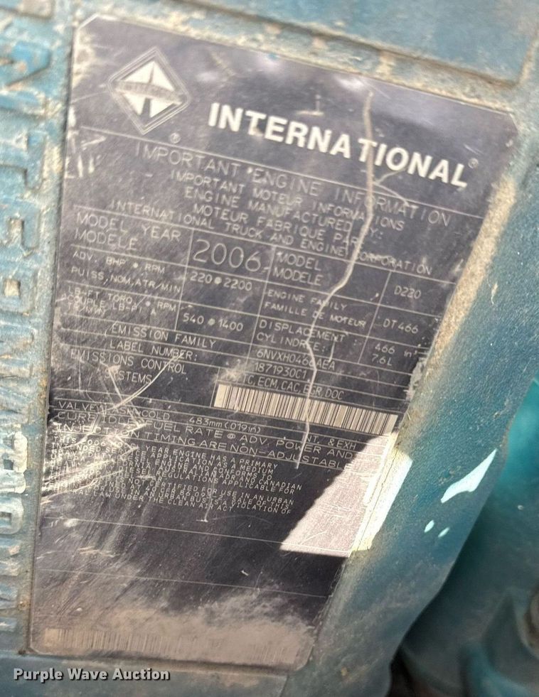 image for item EH7243 2007 International 4300 box truck