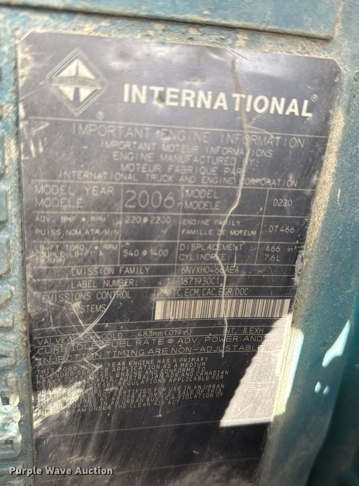 image for item EH7243 2007 International 4300 box truck