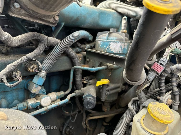 image for item EH7243 2007 International 4300 box truck