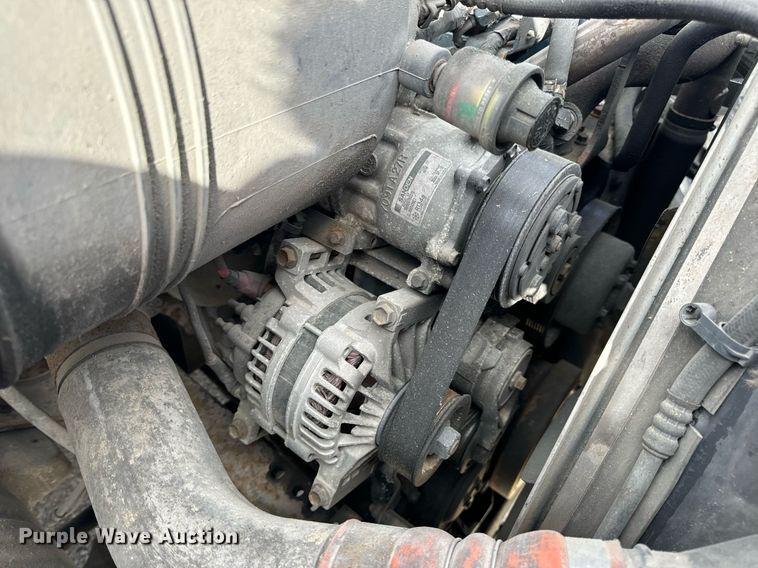 image for item EH7243 2007 International 4300 box truck