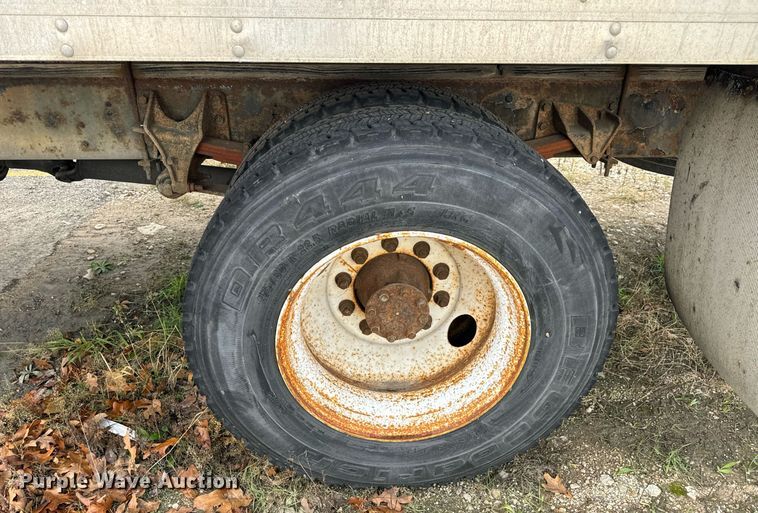 image for item EH7243 2007 International 4300 box truck