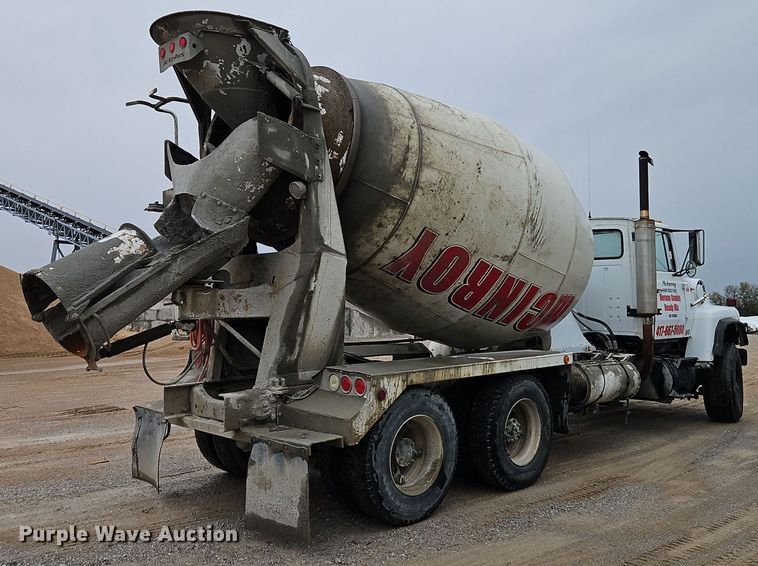 image for item EI8550 1988 Ford L9000 ready mix truck