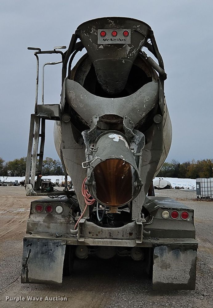 image for item EI8550 1988 Ford L9000 ready mix truck