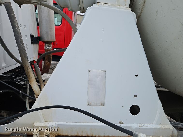 image for item EI8550 1988 Ford L9000 ready mix truck