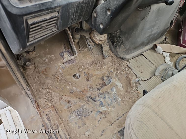 image for item EI8550 1988 Ford L9000 ready mix truck