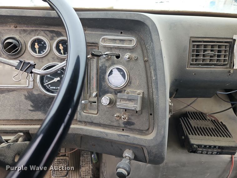 image for item EI8550 1988 Ford L9000 ready mix truck