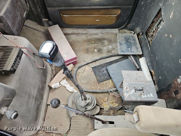 image for item EI8550 1988 Ford L9000 ready mix truck