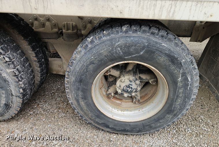 image for item EI8550 1988 Ford L9000 ready mix truck