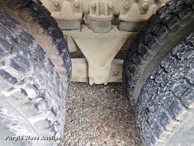 image for item EI8550 1988 Ford L9000 ready mix truck