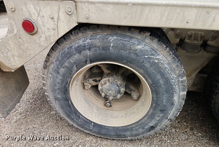 image for item EI8550 1988 Ford L9000 ready mix truck