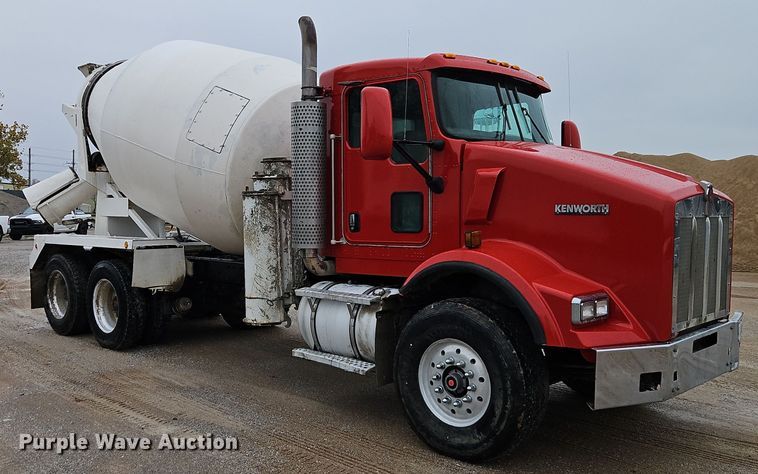image for item EI8551 2005 Kenworth T800 ready mix truck