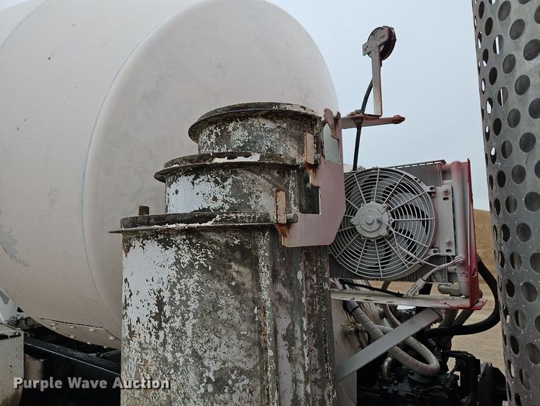 image for item EI8551 2005 Kenworth T800 ready mix truck