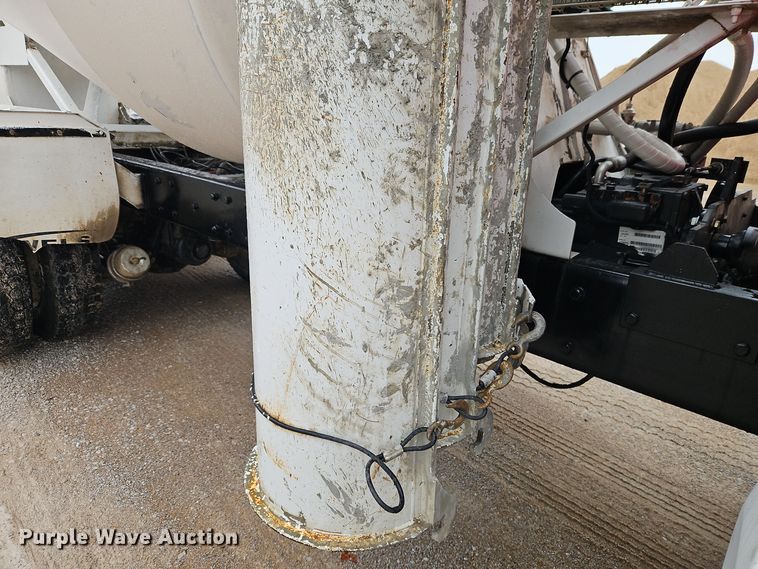 image for item EI8551 2005 Kenworth T800 ready mix truck