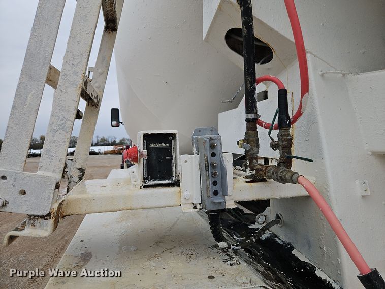 image for item EI8551 2005 Kenworth T800 ready mix truck