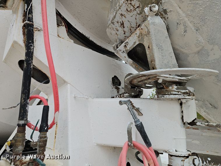 image for item EI8551 2005 Kenworth T800 ready mix truck