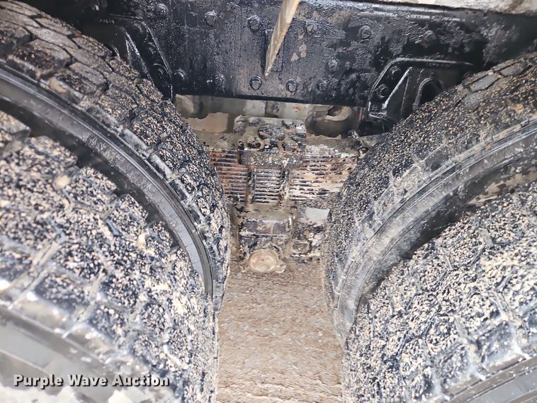 image for item EI8551 2005 Kenworth T800 ready mix truck