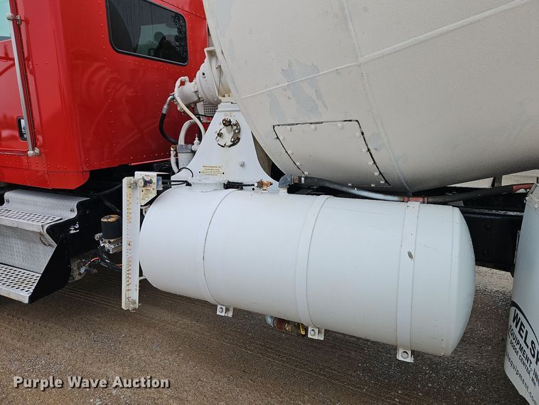 image for item EI8551 2005 Kenworth T800 ready mix truck