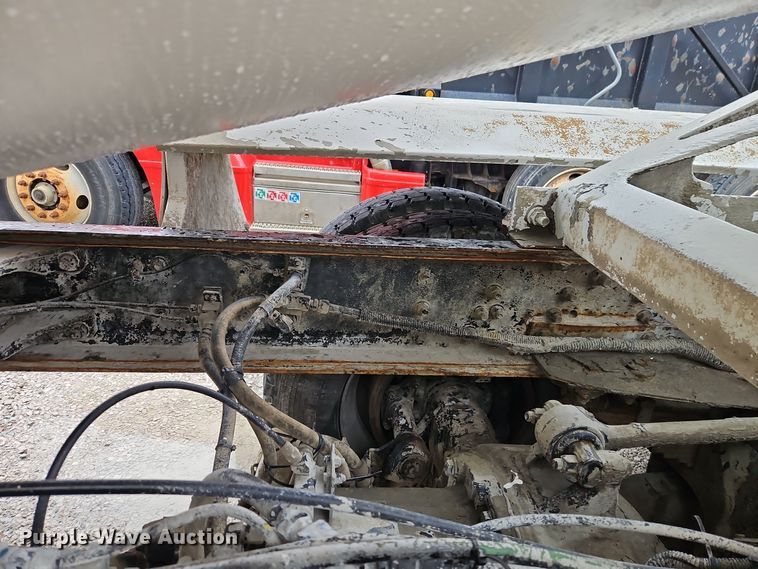 image for item EI8551 2005 Kenworth T800 ready mix truck