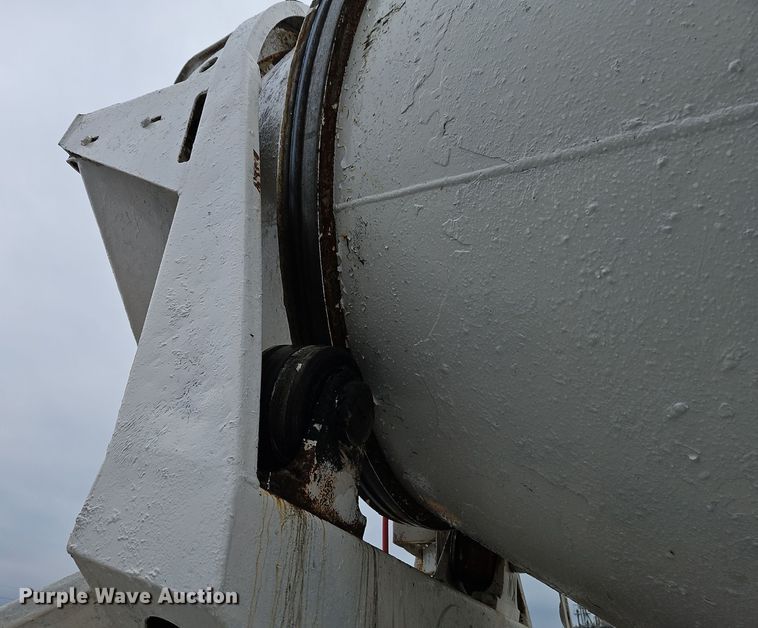 image for item EI8551 2005 Kenworth T800 ready mix truck