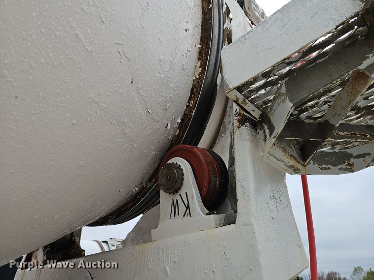 image for item EI8551 2005 Kenworth T800 ready mix truck