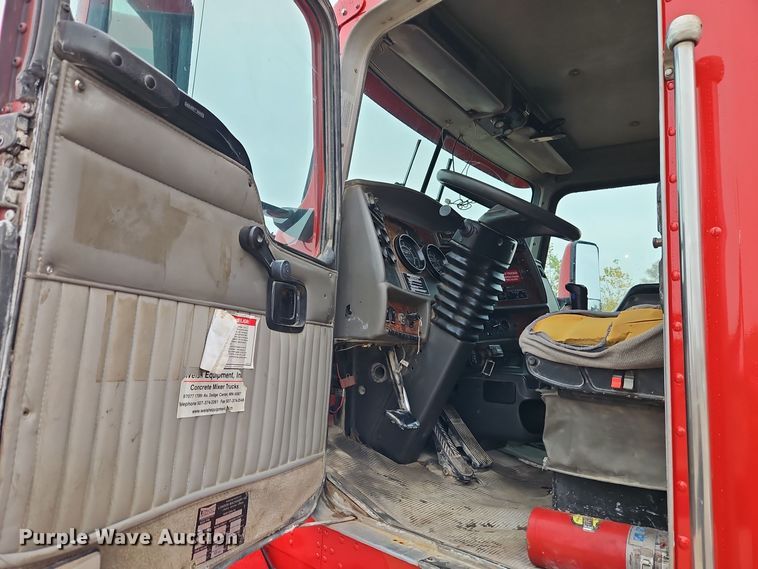 image for item EI8551 2005 Kenworth T800 ready mix truck