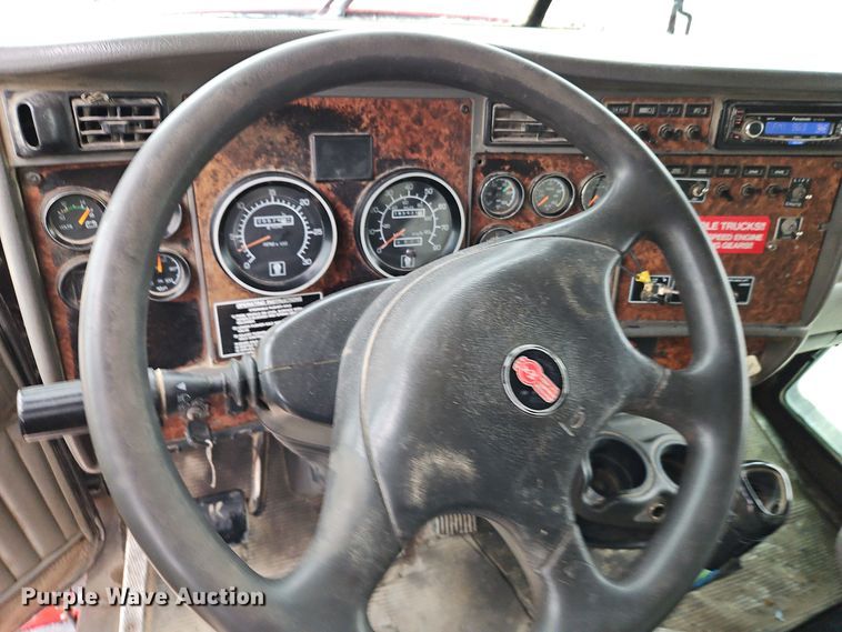 image for item EI8551 2005 Kenworth T800 ready mix truck