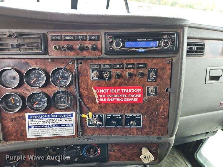 image for item EI8551 2005 Kenworth T800 ready mix truck