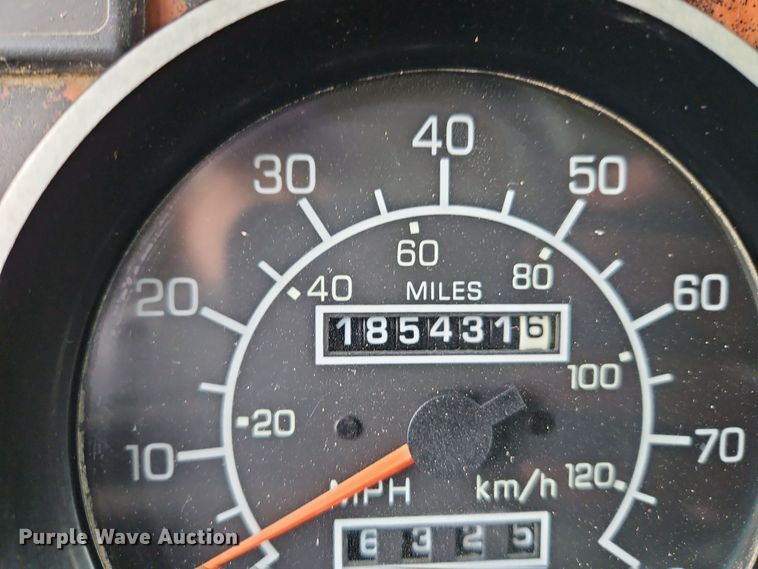 image for item EI8551 2005 Kenworth T800 ready mix truck