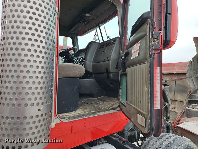 image for item EI8551 2005 Kenworth T800 ready mix truck