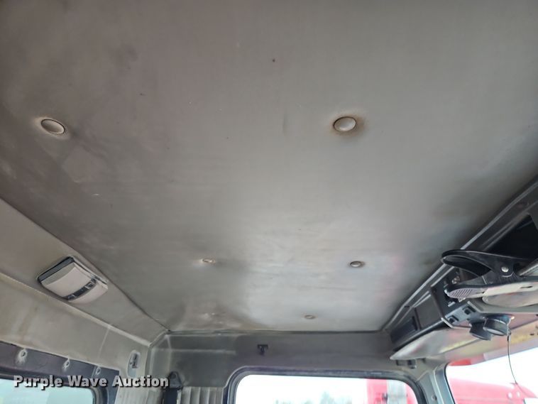 image for item EI8551 2005 Kenworth T800 ready mix truck