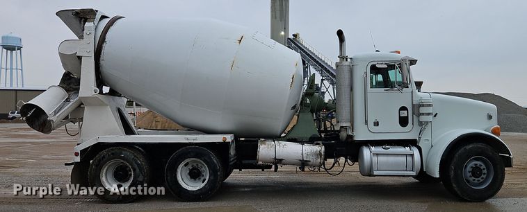 image for item EI8552 2000 Peterbilt 357 ready mix truck