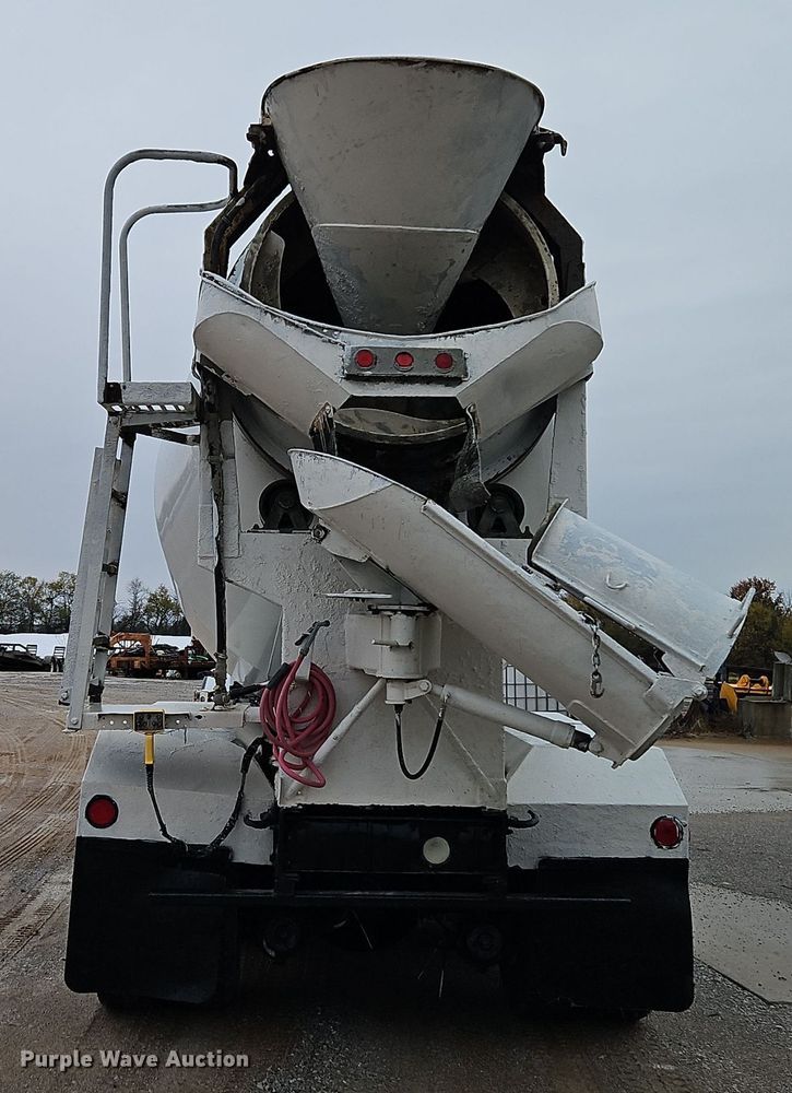 image for item EI8552 2000 Peterbilt 357 ready mix truck