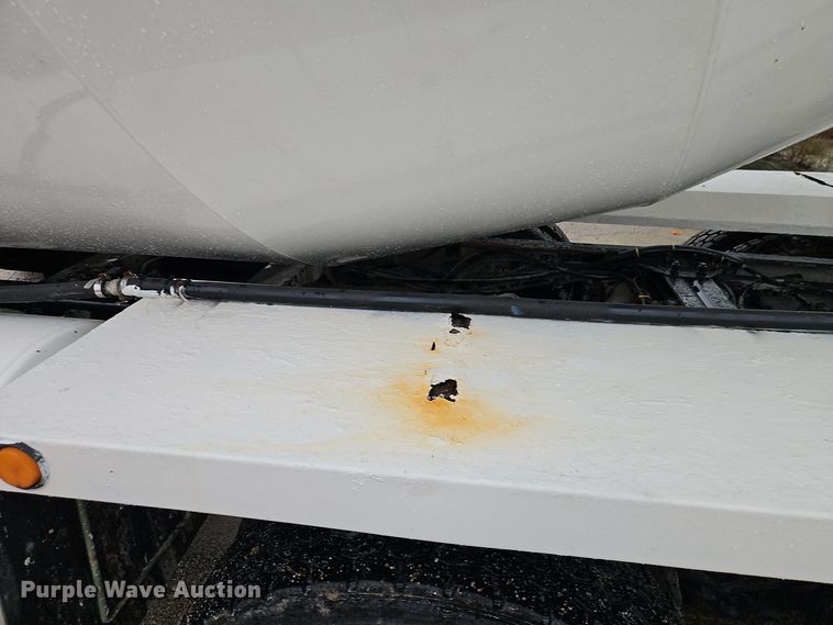 image for item EI8552 2000 Peterbilt 357 ready mix truck