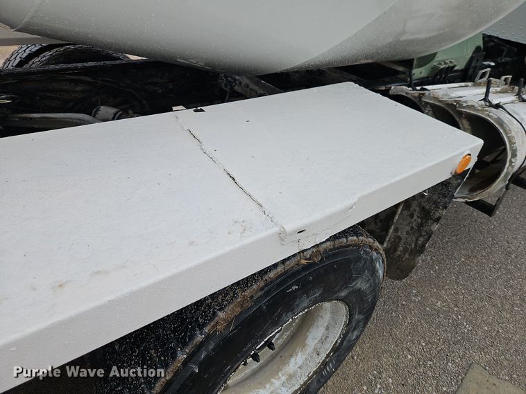 image for item EI8552 2000 Peterbilt 357 ready mix truck