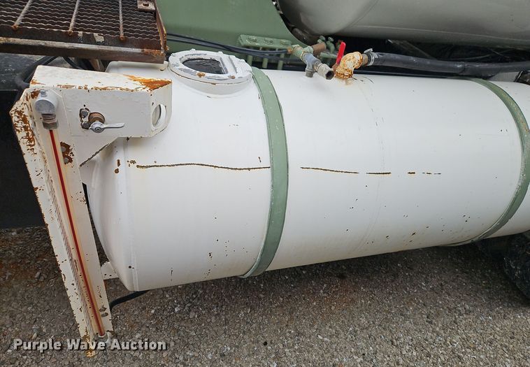 image for item EI8552 2000 Peterbilt 357 ready mix truck