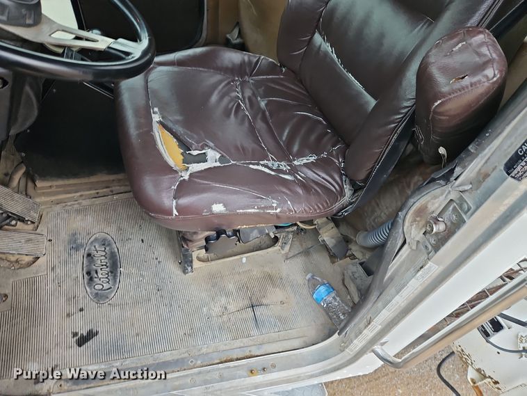 image for item EI8552 2000 Peterbilt 357 ready mix truck