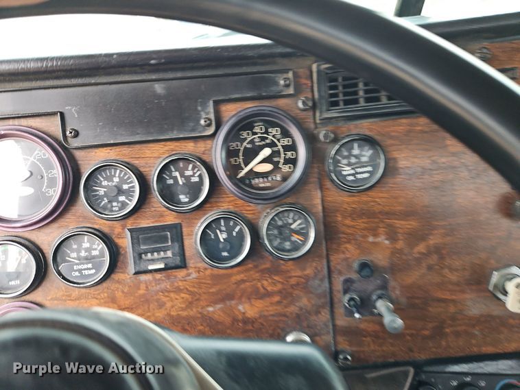 image for item EI8552 2000 Peterbilt 357 ready mix truck