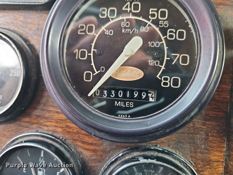 image for item EI8552 2000 Peterbilt 357 ready mix truck