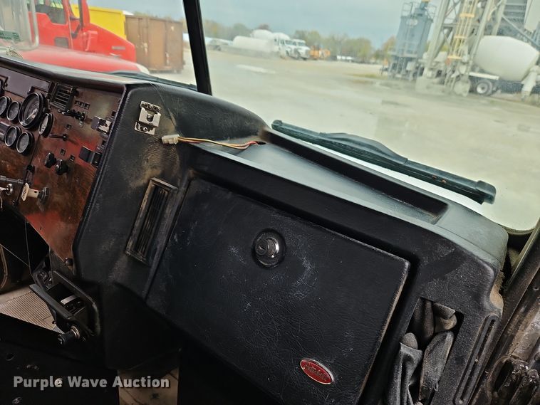 image for item EI8552 2000 Peterbilt 357 ready mix truck