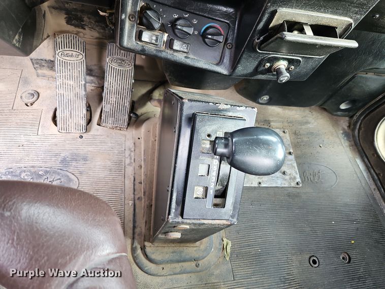 image for item EI8552 2000 Peterbilt 357 ready mix truck