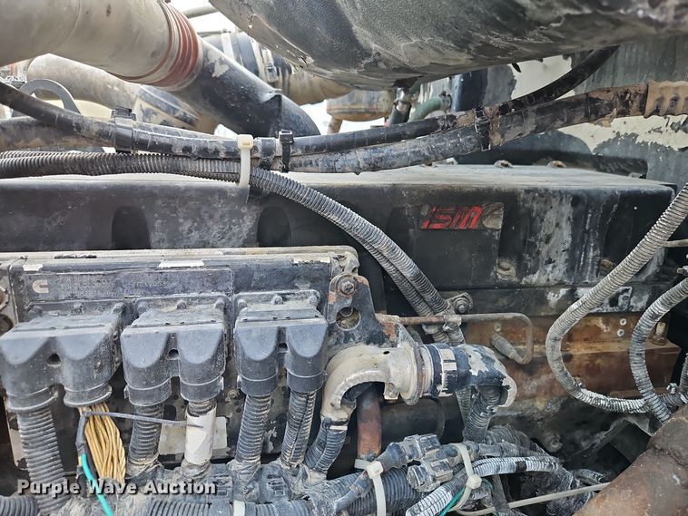 image for item EI8552 2000 Peterbilt 357 ready mix truck