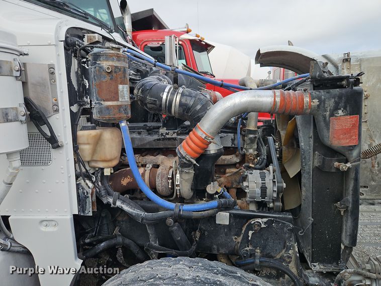 image for item EI8552 2000 Peterbilt 357 ready mix truck