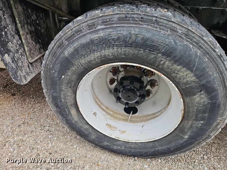 image for item EI8552 2000 Peterbilt 357 ready mix truck