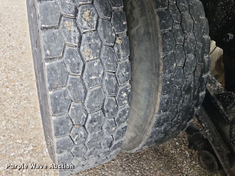 image for item EI8552 2000 Peterbilt 357 ready mix truck