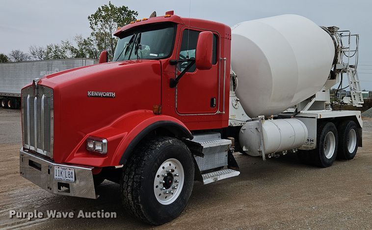 image for item EI8553 2005 Kenworth T800 ready mix truck