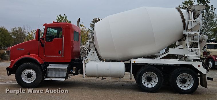 image for item EI8553 2005 Kenworth T800 ready mix truck