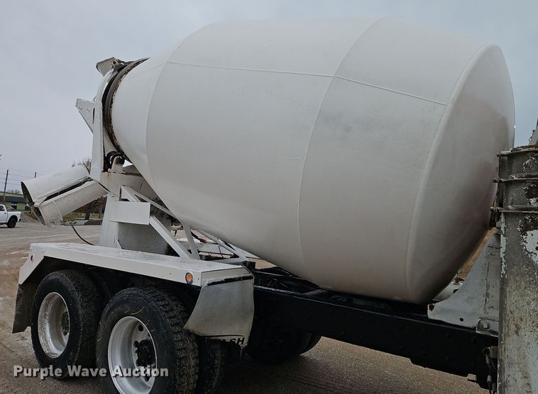 image for item EI8553 2005 Kenworth T800 ready mix truck