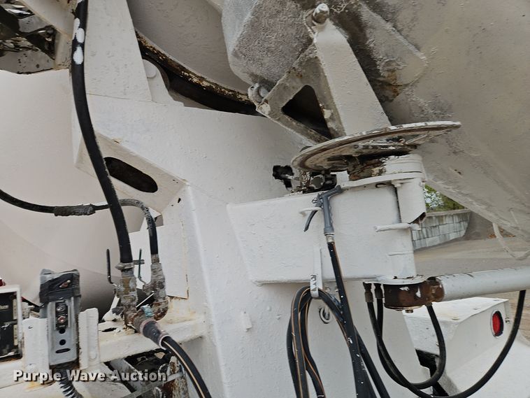 image for item EI8553 2005 Kenworth T800 ready mix truck