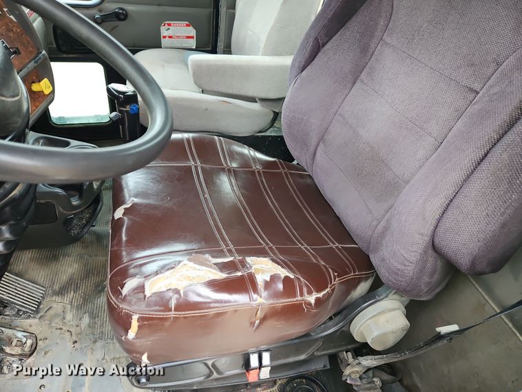 image for item EI8553 2005 Kenworth T800 ready mix truck