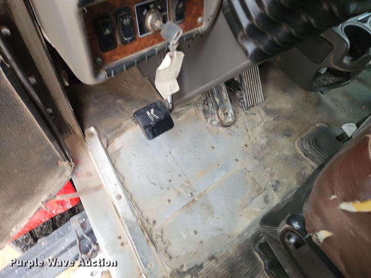 image for item EI8553 2005 Kenworth T800 ready mix truck